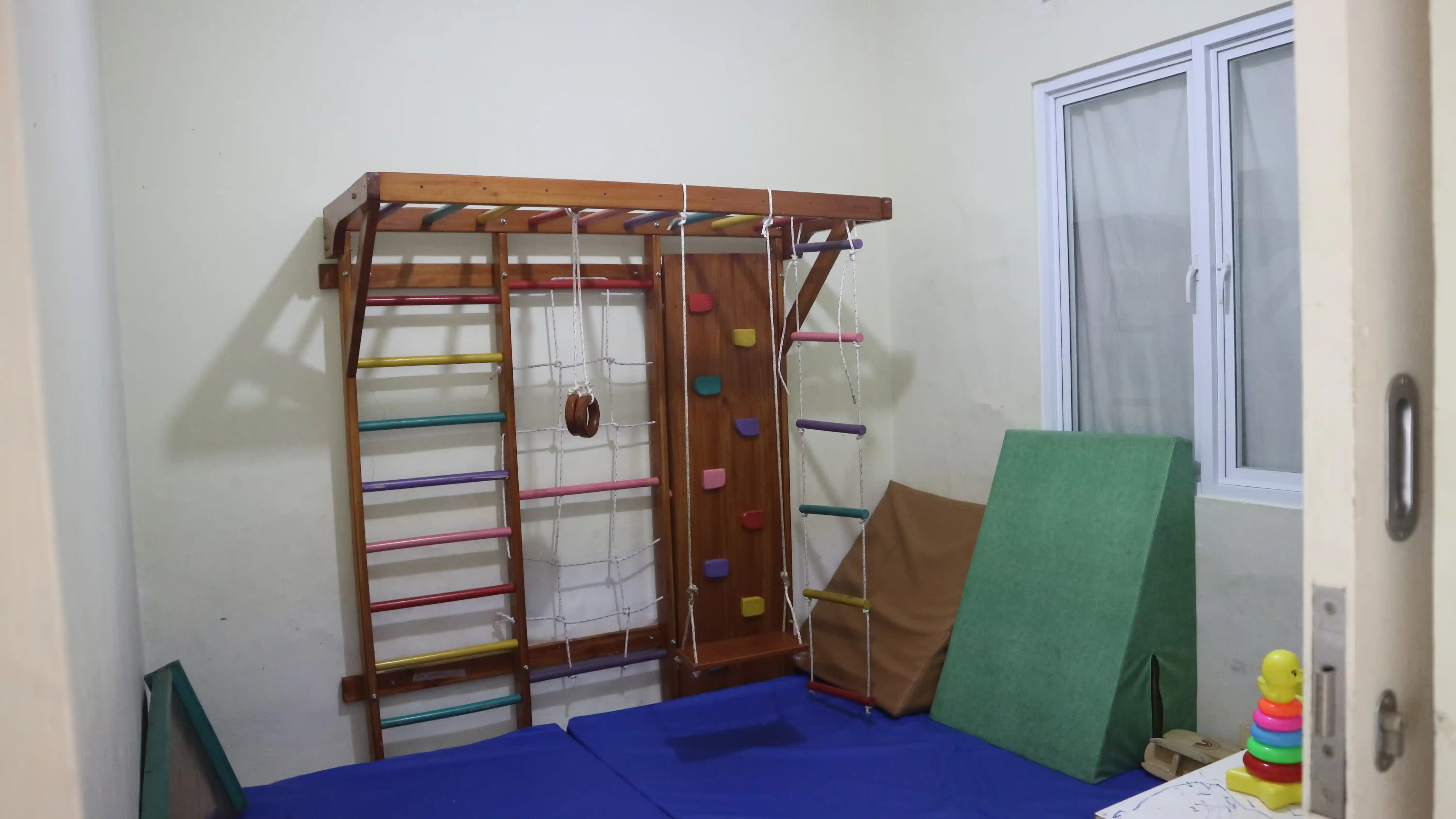 Kegiatan Terapi Sensorik: Bagaimana Jendela Ibu Membantu Anak Mengembangkan Kemampuan Dasar Harian