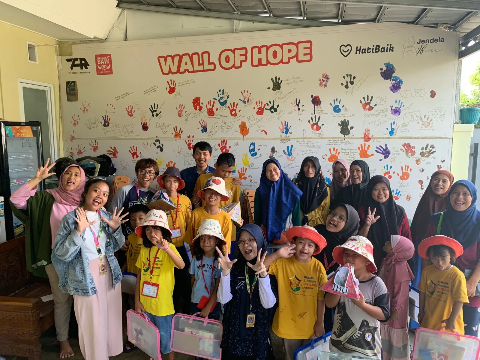 Kegiatan terapi anak disabilitas di Yayasan Jendela Ibu