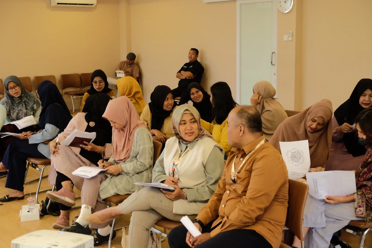 Kegiatan produksi di Warunk Beesabilitas