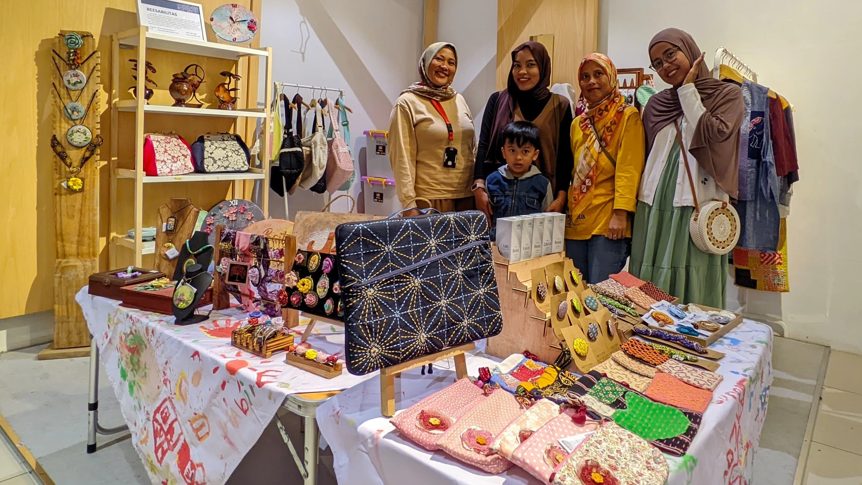 Warunk Beesabilitas - Unit Usaha untuk Pemberdayaan Disabilitas